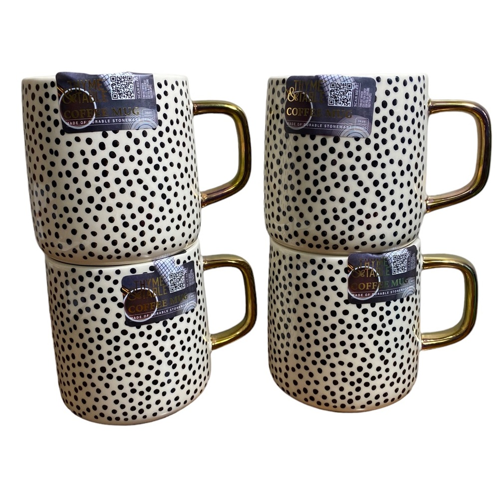 4 Thyme and Table dot mugs NWT